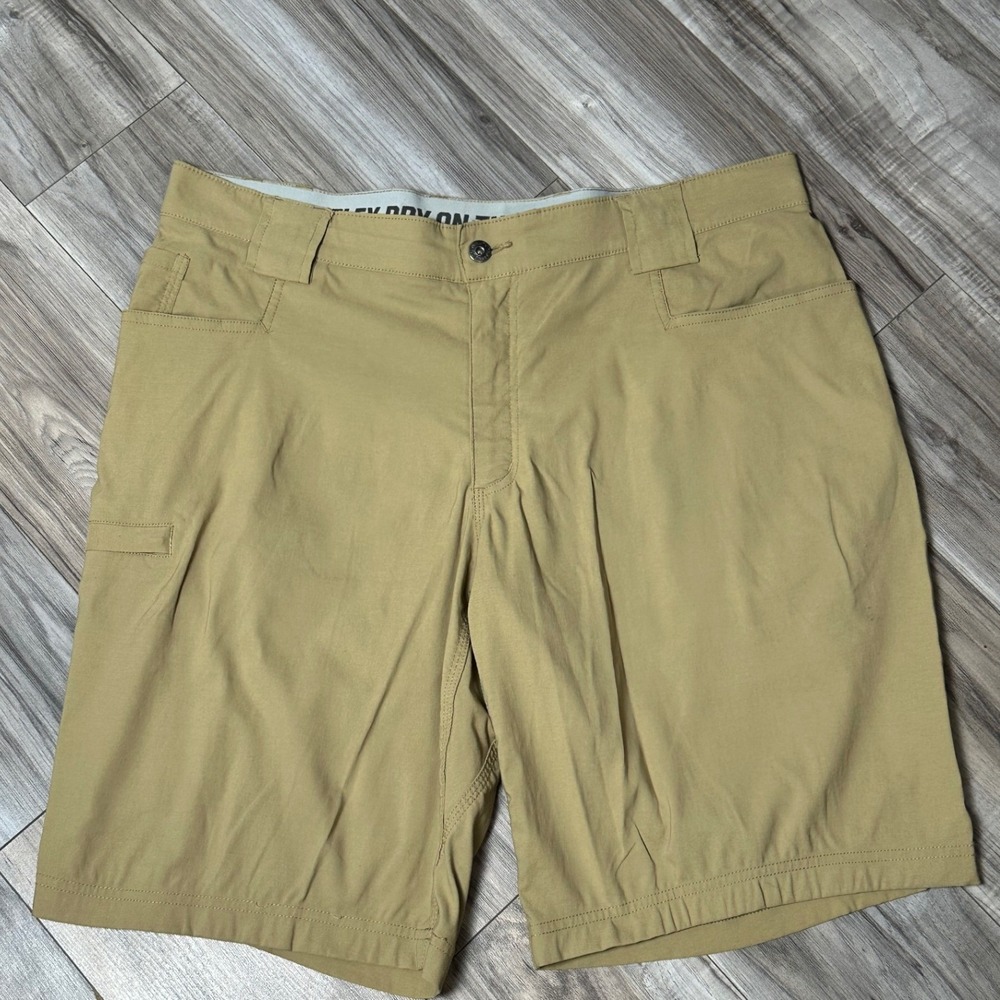 Duluth Trading Co Flex Dry on the Fly Cargo Shorts Mens 38 Tan Khaki Hiking Work